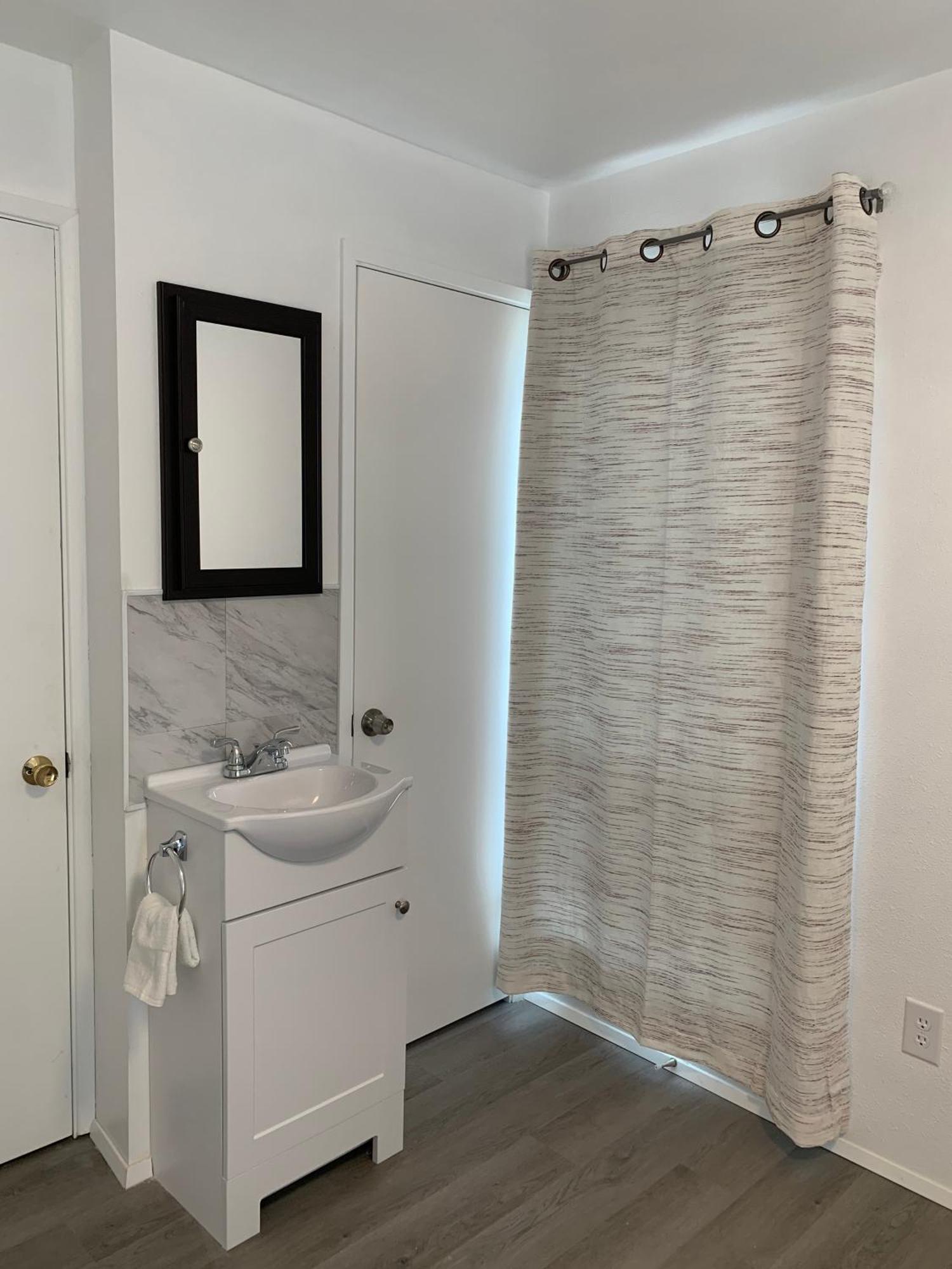 Central Bellevue Retreat Екстер'єр фото